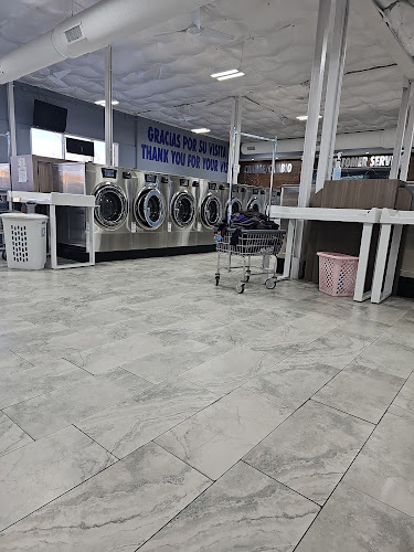 Aroma Washateria in Irving
