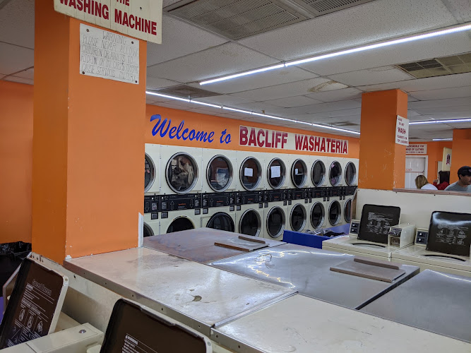 Bacliff Washateria in Bacliff