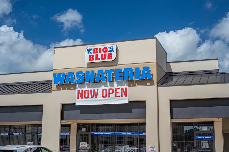 Big Blue Washateria - Woodforest in Houston