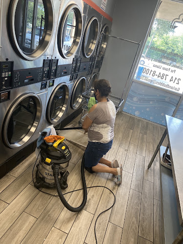 Bubbles Laundromat in Garland