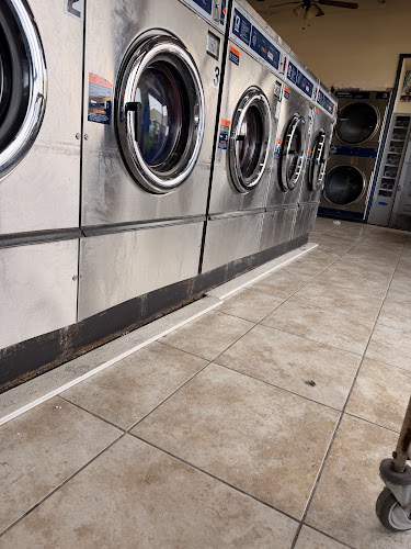 Coin Laundry in Forney