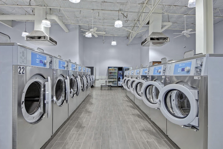 Collins Wash n Dry in Arlington