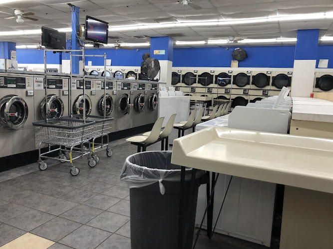 D & E Laundry in Arlington