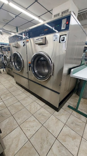 E-Z Wash in San Antonio