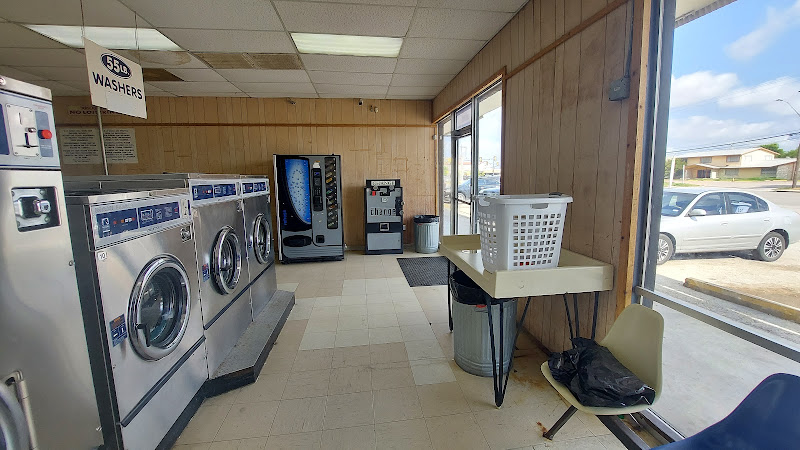 E-Z Wash in San Antonio