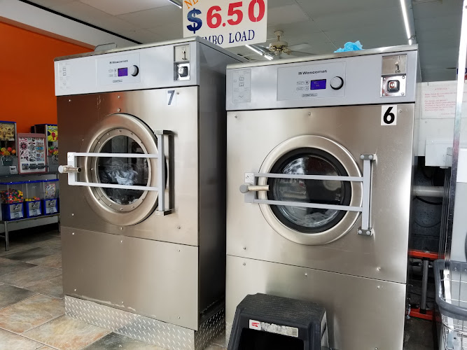 Express Washateria in Pasadena