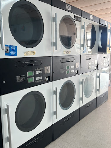 Gonzalez Washateria in Houston