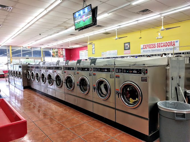 La Bonita Wash N Dry in Garland