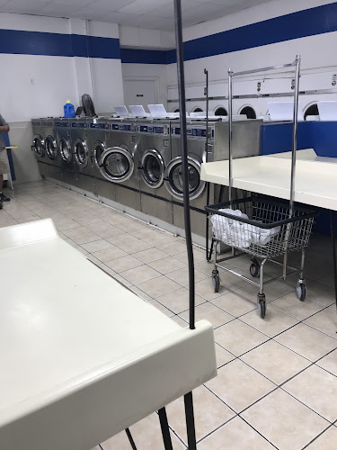 Laundry World in Houston