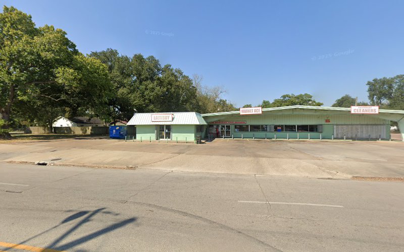 Market Ace Laundry in Beaumont