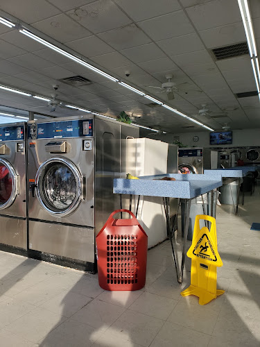 Mesquite Wash & Dry in Mesquite