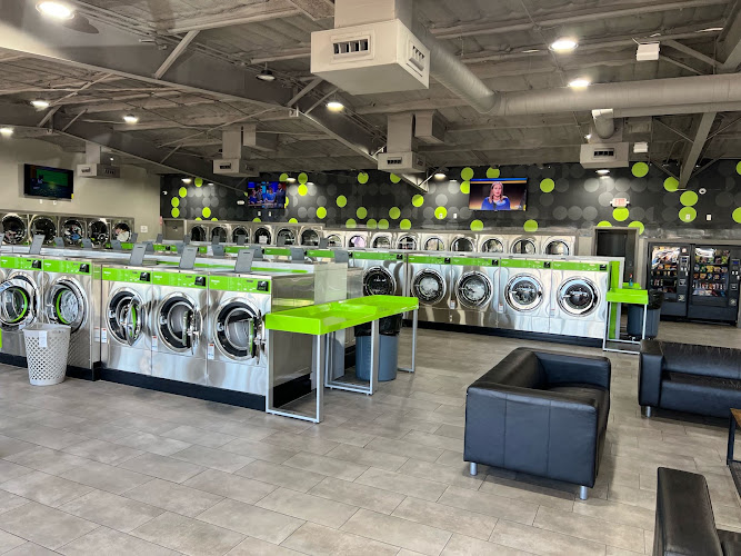 Oasis Washateria Burke in Pasadena