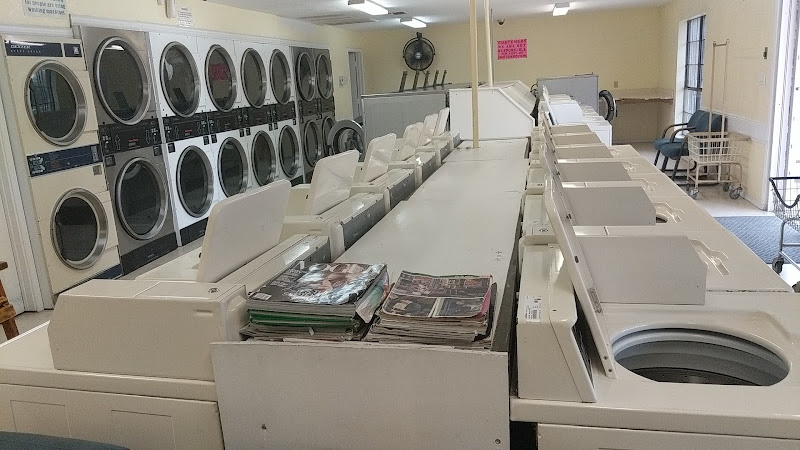 Public Laundromat in Olmito