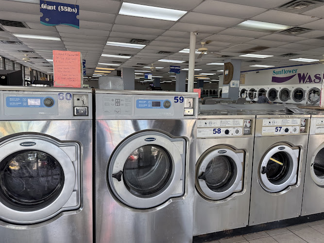 Sunflower Washateria in Houston