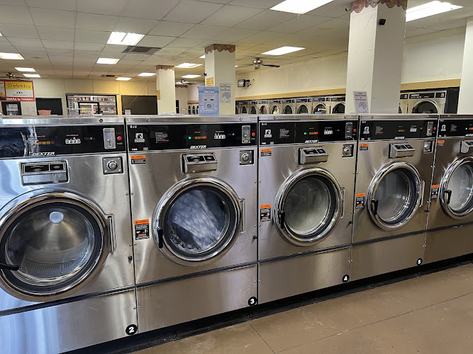 Texas Suds: Coin Laundry in Dallas