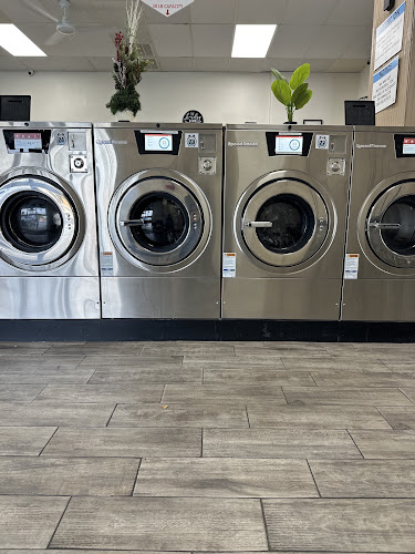 Time2Wash Laundromat in Weslaco
