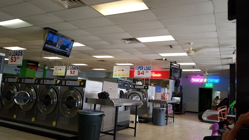W. Tidwell Washateria in Houston