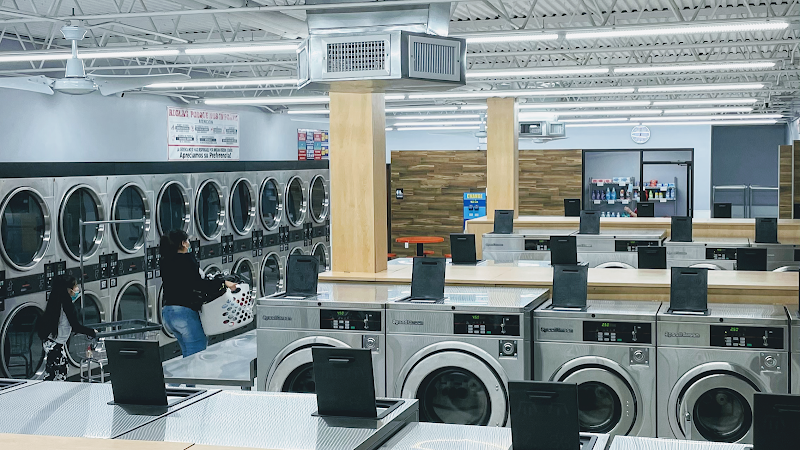 Wash Me Lavanderia in Irving
