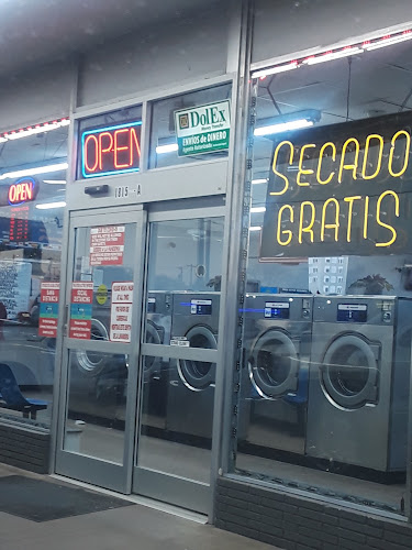Washateria Speed King in Garland