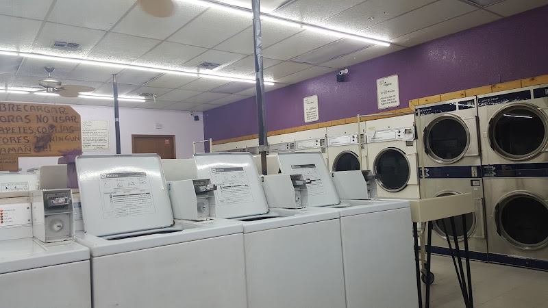 Washtub Laundromat in Mission