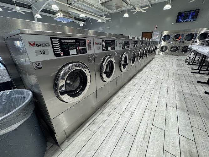 Z Wash Broadway in Garland